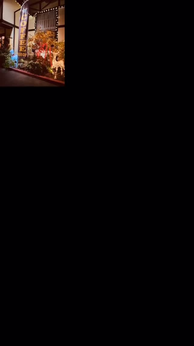 The Holiday Season is in full swing here at The Rio Nido Lodge. We invite you to stop in all month long, Tuesday-Sunday. See our December Calendar posted at the top of our feed for the many festive events we’re hosting.
Cheers Dears! 🥂❄️🎄#guerneville #california #holidays