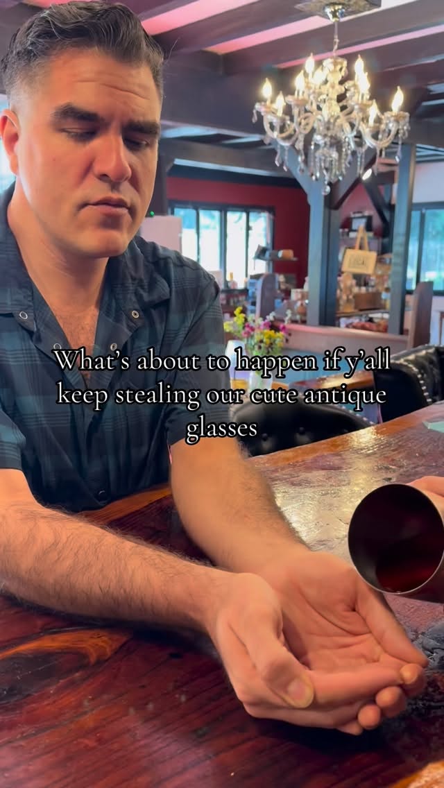 #rionido #antiqueglassware #barberlife #travel #sonomacounty